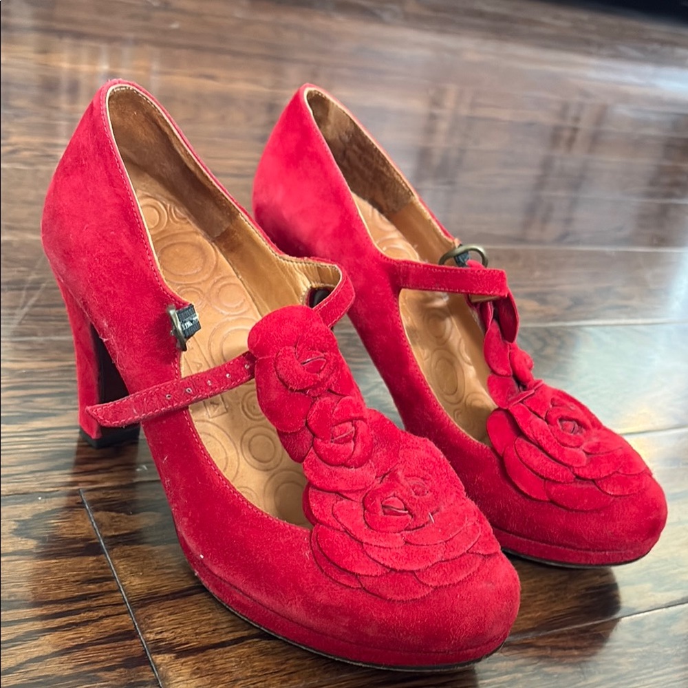 Chie Mihara Red Heels with Textured Rose Design